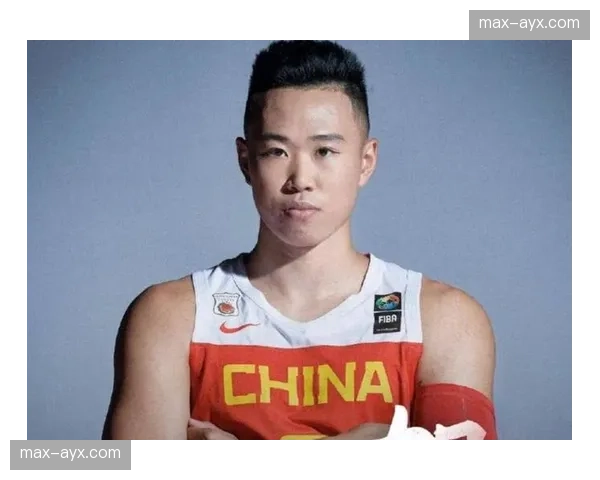 从青训到核心：贺希宁的崛起之路助力深圳锁定前三